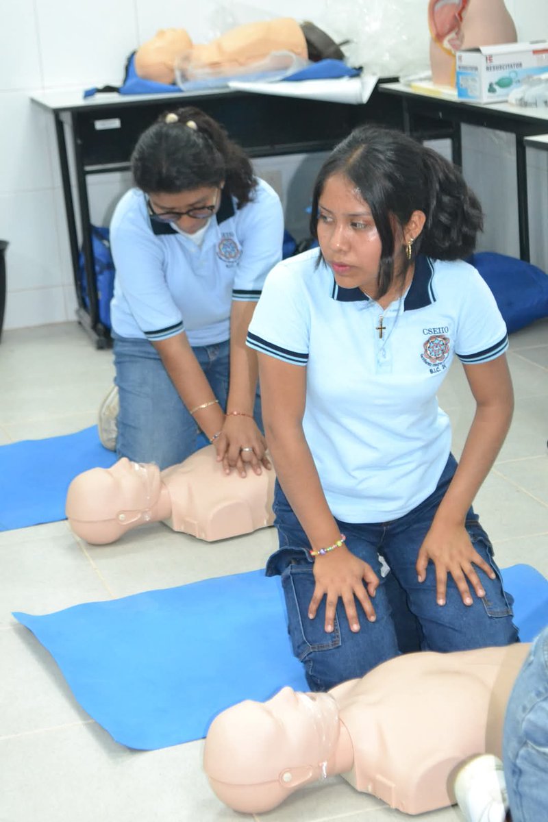 UNCOS_SUNEO's tweet image. El 19 de febrero de 2025,estudiantes del Bachillerato Integral Comunitario No. 24 de Santiago Tetepec visitaron la UNCOS. 
Conocieron nuestras instalaciones y la oferta académica. ¡Esperamos verlos pronto como parte de nuestra comunidad!
 #Pinotepa #SUNEO