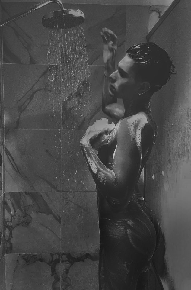 MarcoB59350915's tweet photo. #gay #gayboy #showerboy #shower https://t.co/x04Hli09OD