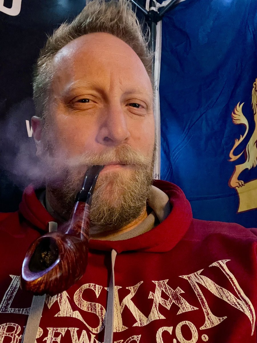 thebeertruck's tweet photo. Happy International Pipe Smoking Day. #IPSD https://t.co/JweoXBC3f4