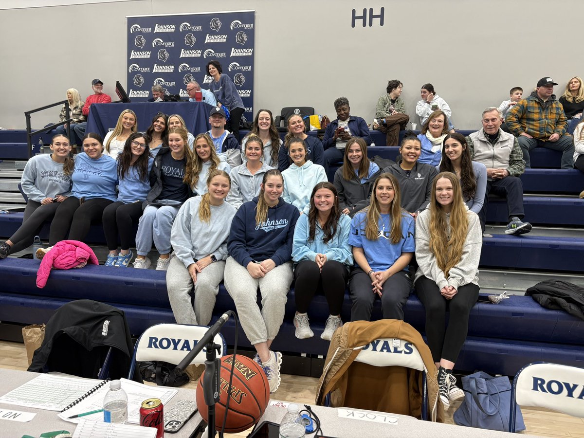Oh what a night!  JU softball supporting our women’s and men’s basketball team to victories tonight. It was an amazing environment!  #WeAreJU