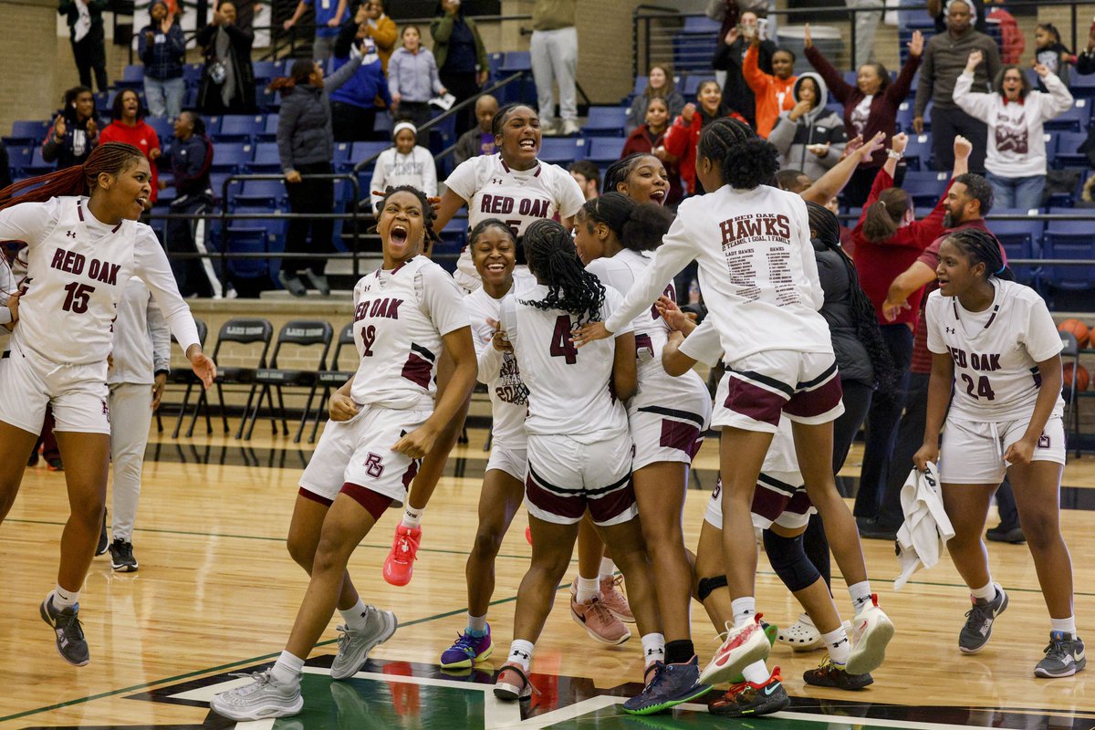 Greg Riddle (@dmngregriddle) on Twitter photo Red Oak beats Highland Park in thriller to make state semifinals for first time since 1977.
With its head coach on medical leave, Red Oak has won 15 in a row under interim coach Natalie Sutton.
Story, photos and video: dallasnews.com/high-school-sp…
<a href="/SportsDayHS/">SportsDayHS</a> <a href="/Tabchoops/">𝙏𝘼𝘽𝘾🏀📋</a> <a href="/redoakisd/">Red Oak ISD</a> Red Oak beats Highland Park in thriller to make state semifinals for first time since 1977.
With its head coach on medical leave, Red Oak has won 15 in a row under interim coach Natalie Sutton.
Story, photos and video: dallasnews.com/high-school-sp…
<a href="/SportsDayHS/">SportsDayHS</a> <a href="/Tabchoops/">𝙏𝘼𝘽𝘾🏀📋</a> <a href="/redoakisd/">Red Oak ISD</a>