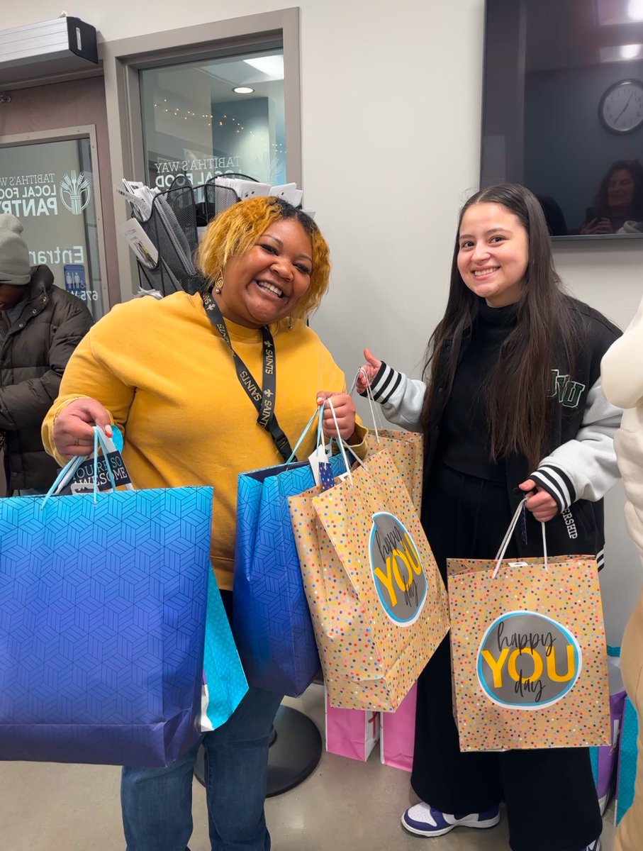 UtahIMF's tweet image. Janessa-Michelle Purcell (UIMF President) and Ana Caballero Ferreyro (UIMF VP) take a trip to Tabitha’s Way in Pleasant Grove to deliver twelve birthday kits we had put together in collaboration with the Center for Social Impact. The UIMF club is grateful to have this opportunity