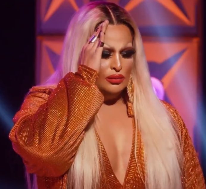 this episode of the traitors………