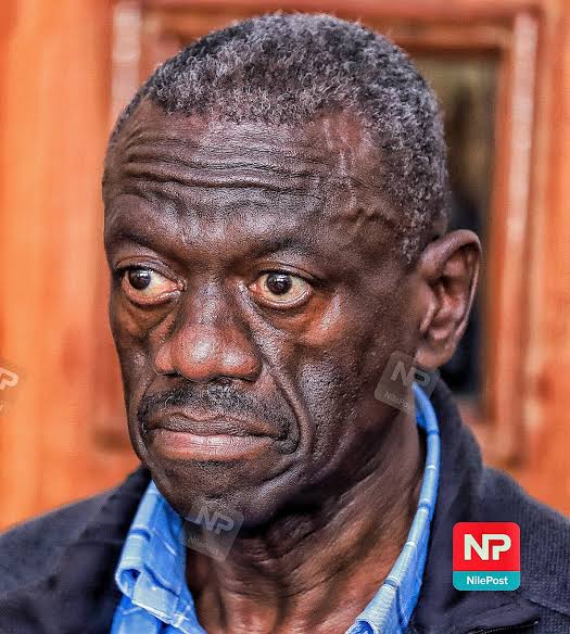 Mr. Kassim 🇺🇬 (@kassim_sema) on Twitter photo Question to the Lawyers.
As of now Gov't and Lawyers have failed to interpret the Supreme Court ruling on what to do about cases from the Military Tribunal.
Can't the Chief Justice hold a press conference and guide them on what to do.
Cc. <a href="/EriasLukwago_/">Lord Mayor Erias Lukwago</a>
Cc. <a href="/KiryowaKk/">Kiryowa Kiwanuka</a> Question to the Lawyers.
As of now Gov't and Lawyers have failed to interpret the Supreme Court ruling on what to do about cases from the Military Tribunal.
Can't the Chief Justice hold a press conference and guide them on what to do.
Cc. <a href="/EriasLukwago_/">Lord Mayor Erias Lukwago</a>
Cc. <a href="/KiryowaKk/">Kiryowa Kiwanuka</a>