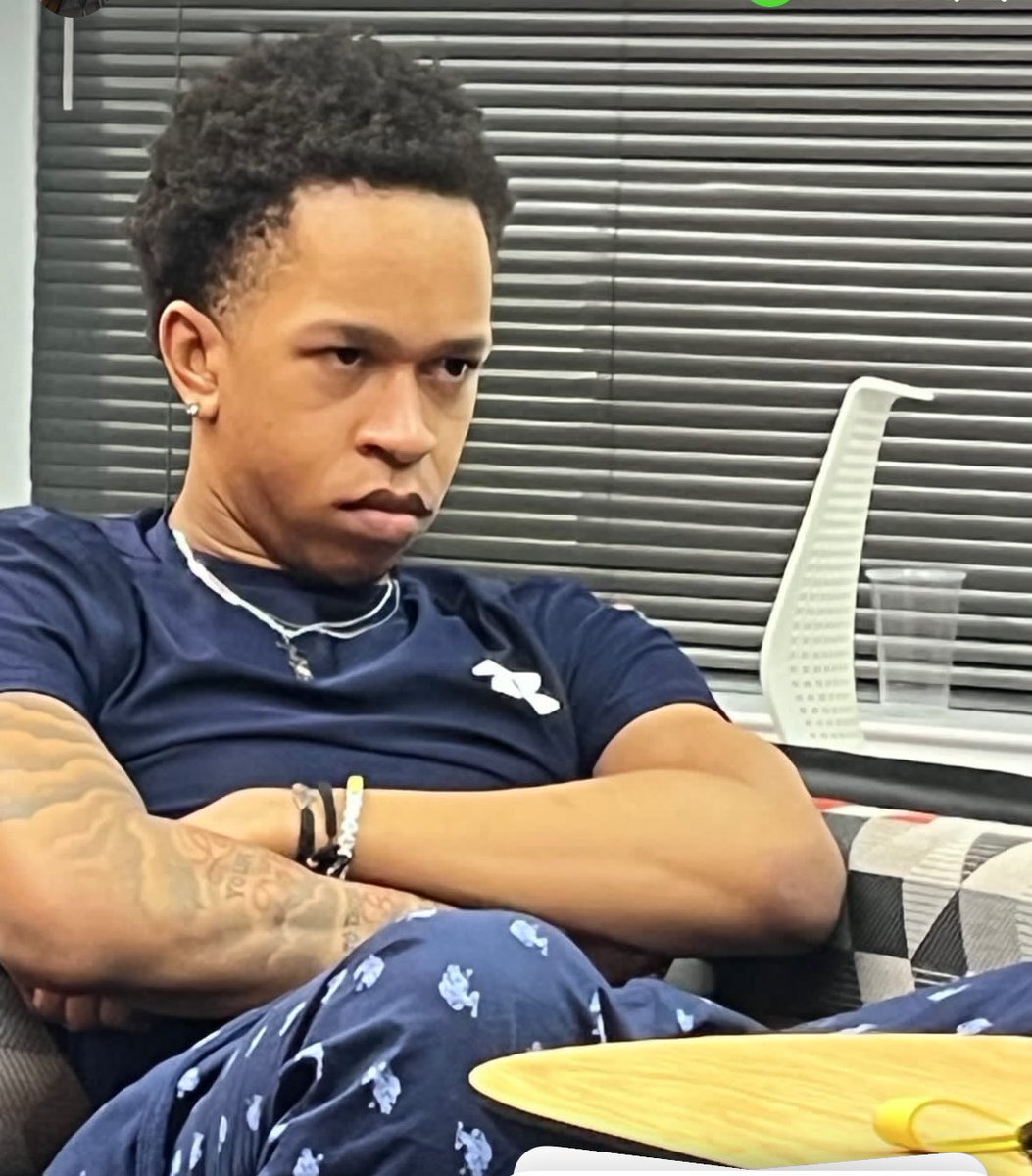 kellzfrmhell's tweet image. “So you just gonna sit there and be mad for nun”