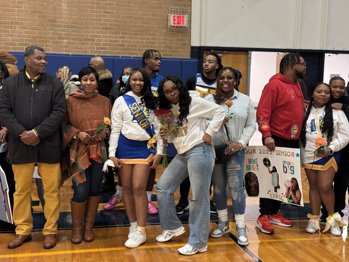 🏀 Senior Night Victory! 🏀

Tonight, we celebrated our Class of 2025 on Senior Night, and our Cavaliers delivered an exciting win!  

Varsity Final: South Lake 56 – JRLA 49
JV Final: South Lake 50 – JRLA 49

What a way to end the season and head to Districts! 💙🏀