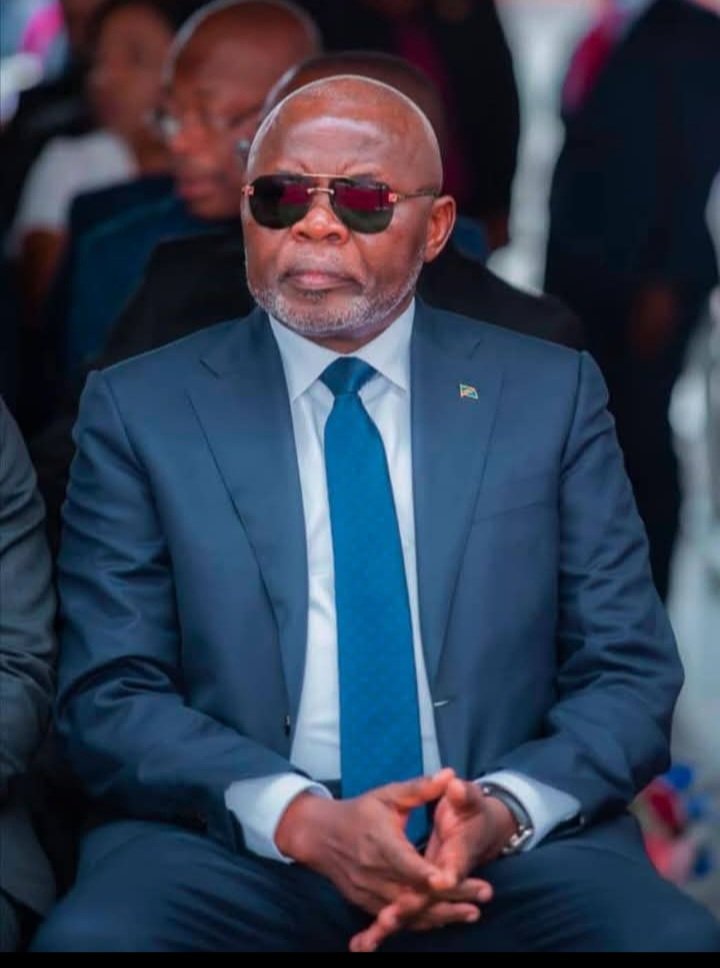 Mwana Mobali tweet media