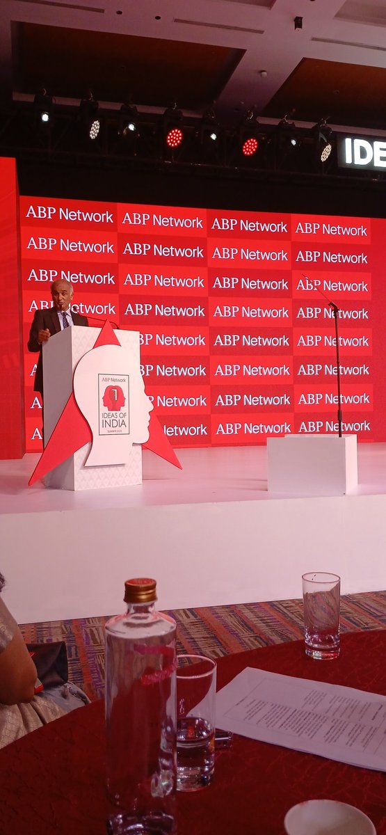 kavereeb's tweet image. The wonderful #picoiyer begins the #IdeasOfIndia2025 #abpnetwork on living with nothing. When the silence is a presence.