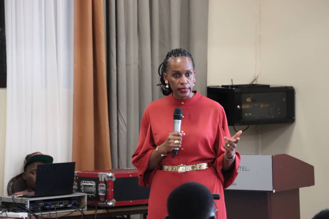 Mona B M Ssebuliba (@monamuguma) on Twitter photo Yesterday at the <a href="/ProteaKampalaH/">Protea Hotel by MarriottÂź Kampala</a>, I told members of the <a href="/rctkitante/">ROTARACT CLUB OF KITANTE</a> that Uganda's agribusiness is ripe with opportunity! I told them about investing in agriculture for 2025 & beyond. Key takeaways: long-term vision, strategic planning, value addition, & mitigating climate change. Yesterday at the <a href="/ProteaKampalaH/">Protea Hotel by MarriottÂź Kampala</a>, I told members of the <a href="/rctkitante/">ROTARACT CLUB OF KITANTE</a> that Uganda's agribusiness is ripe with opportunity! I told them about investing in agriculture for 2025 & beyond. Key takeaways: long-term vision, strategic planning, value addition, & mitigating climate change.