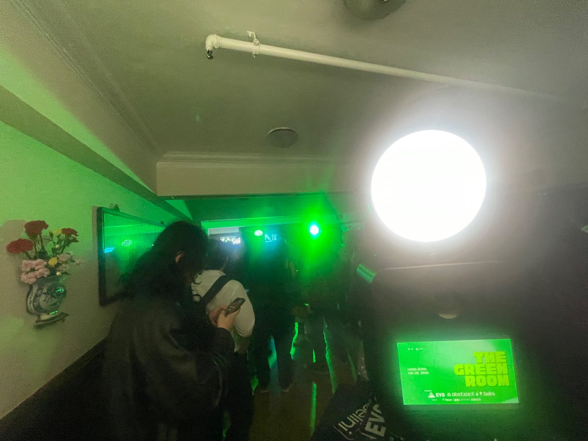 dotops's tweet image. Courtesy of The Host, Everyone fly to Hong Kong for sharing DEFI IDEA especially The Unforgettable Experience of The Luk Yu Tea House Party last night.

Wish you all healthy, wealthy, strong, loving, lucky, love ❤️ peace during The Year of Snake.

#CONSENSUSHONGKONG2025