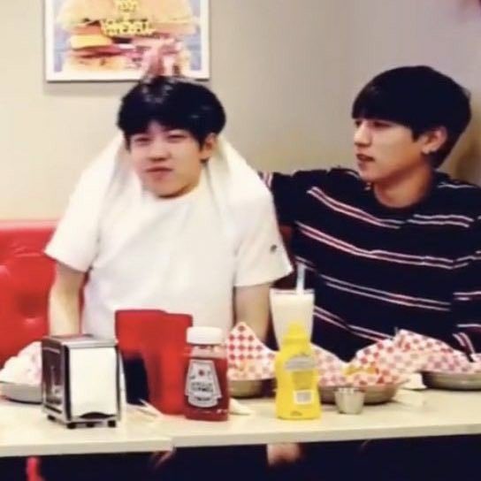 형한테 질질 끌려 댕기는 도운이 ㅋ ㅋ ㅋ ㅋ