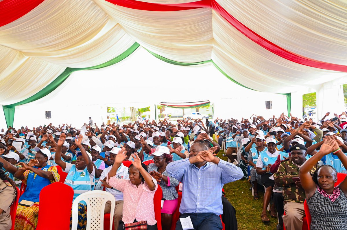 The Chairperson Tobacco Control Board Hon. Dr. Naomi Shaban,EGH, accompanied by the Secretary to the Board Mr. Anthony Wainaina addressed stakeholders from the western region in the sensitisation campaign against drugs and other substances including tobacco and nicotine products