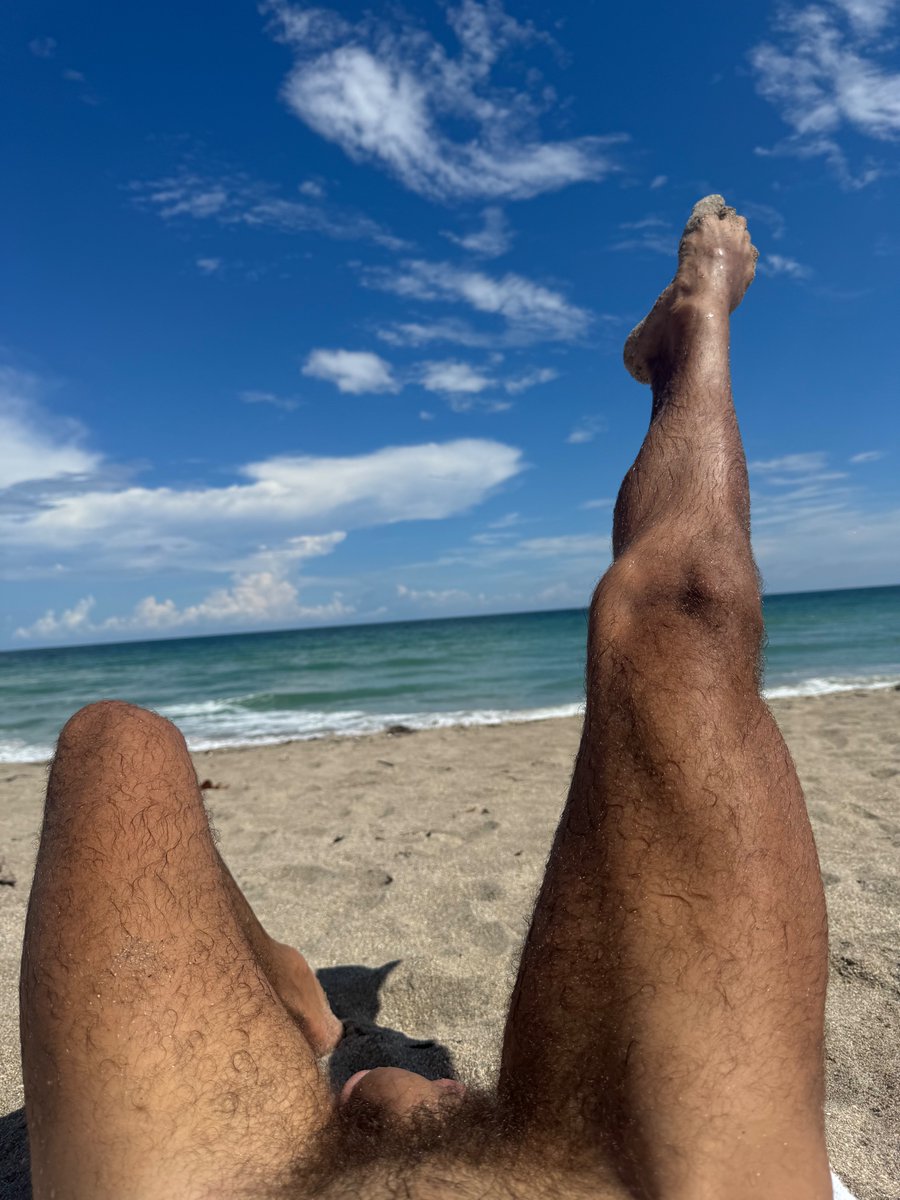 OFNoahOF's tweet photo. Whoโs in Florida? โ๏ธ I missed the beachโฆ and maybe letting these thighs do some choking ๐๐๐ฅ
#ThighsOfSteel #BeachVibes #FloridaFun #LegDayEveryday #ThirstTrap #LetsPlay #SpicyContent #WhoWantsIn https://t.co/3RtpLiznG4