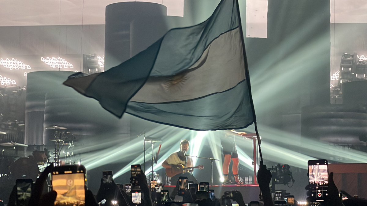 PATRIA Y TWENTY ONE PILOTS