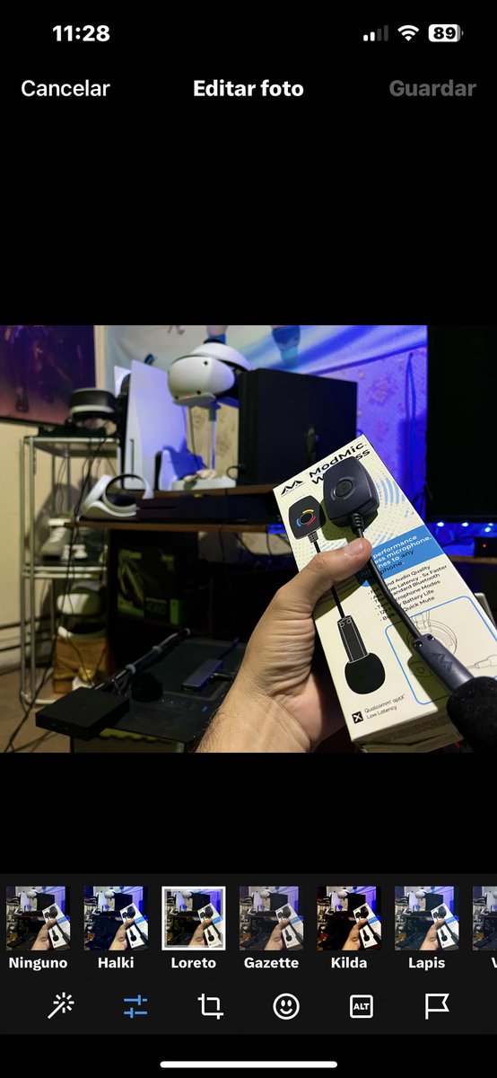 _BeakmanTopace's tweet image. PUFF !! hoy me llegó esta belleza ModMic Wireless!!
Mañana seguro lo estrenaré para exhibición oficial de un VR game con mis Pico4! Y posteriormente en mis otras VR HEADSETS!😻👌😁
@AntlionAudio 
#gaming #vr #modmic
ahora si la calidad de mi voz será aún mucho mejor.