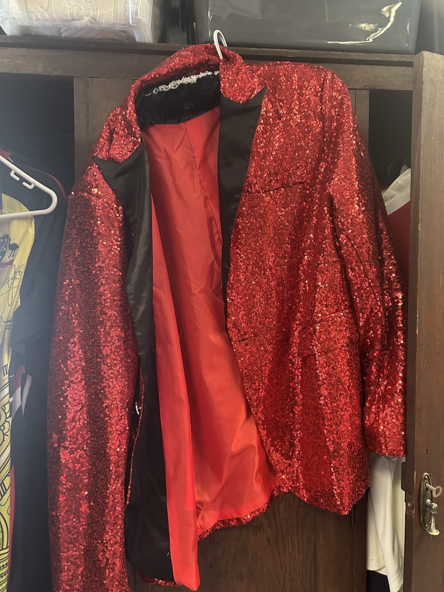 RedbackJim's tweet photo. #VictoryJacket #RedbacksOnTheAttack https://t.co/b7rJ77luFQ