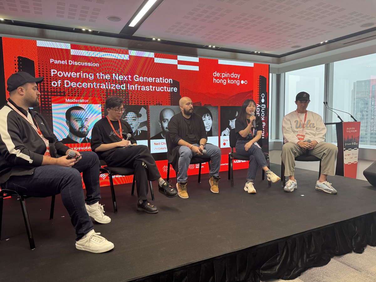 And we keep moving! 🏃🏽🏃🏼‍♀️🏃🏽‍♂️
🎙️ Next up: DePIN &amp; Data — How does data fuel the next generation of decentralized infrastructure? 

Discussing right now with <a href="/neilc_dawn/">Neil Chatterjee</a> (<a href="/dawninternet/">DAWN</a>), @ZoeyZhang288501 (@GEODNET_ ), <a href="/BrianLauQuedic/">Brian Lau🇨🇳🇭🇰🩵🔶BNB</a> (@DePIN_DAO),  Dirk Yuan (<a href="/CudisWellness/">CUDIS</a>) and