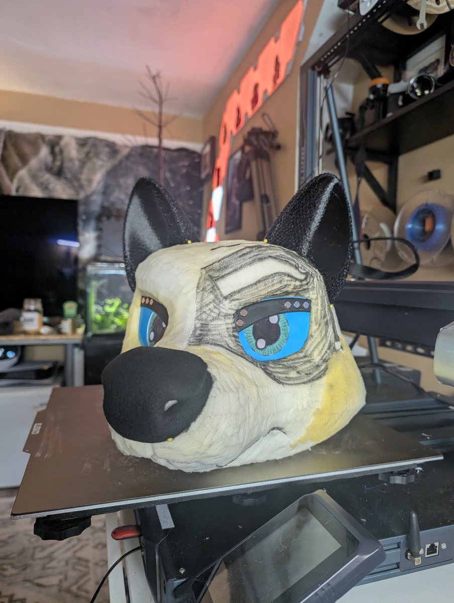 WTRsausage's tweet image. Current commission queue:
-dragon head refurb: complete
-Handpaws: complete
-YD full plantigrade fursuit: now-June 25
-Dexcoon full digigrade fursuit: June-Sept 25
-Dragon cuddle feet paws: Oct25
-Fursuit Head: (quoting) Nov25
#fursuitmaker #fursuitbuilder #FursuitFriday