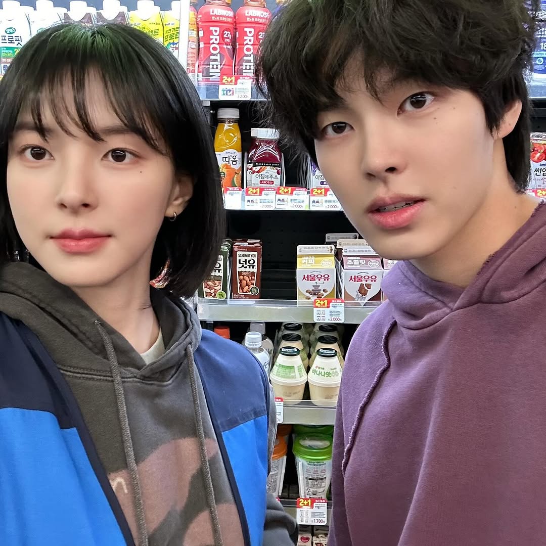 kdrama_menfess's tweet image. •kdm• 🔥 Study Group 🔥 Shin Soo Hyun instagram update with Park Yoon Ho

Si kembar Jiwoo Hyunwoo, the real perfect casting! Sampai tahi lalat dibawah mata pun sama