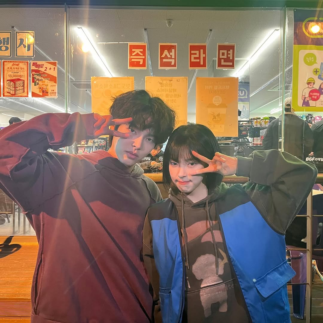 kdrama_menfess's tweet image. •kdm• 🔥 Study Group 🔥 Shin Soo Hyun instagram update with Park Yoon Ho

Si kembar Jiwoo Hyunwoo, the real perfect casting! Sampai tahi lalat dibawah mata pun sama