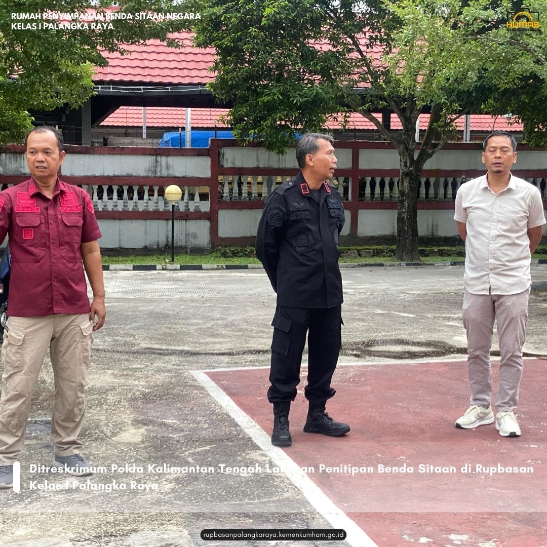 Rupbaskara's tweet photo. Palangka Raya - Direktorat Reserse Kriminal Umum (Ditreskrimum) Kepolisian Daerah Kalimantan Tengah melakukan penitipan sejumlah mobil truck di Rumah Penyimpanan Benda Sitaan Negara (Rupbasan) Kelas I Palangka Raya. Kamis (20/02/2025). https://t.co/YBXUAV1nIy