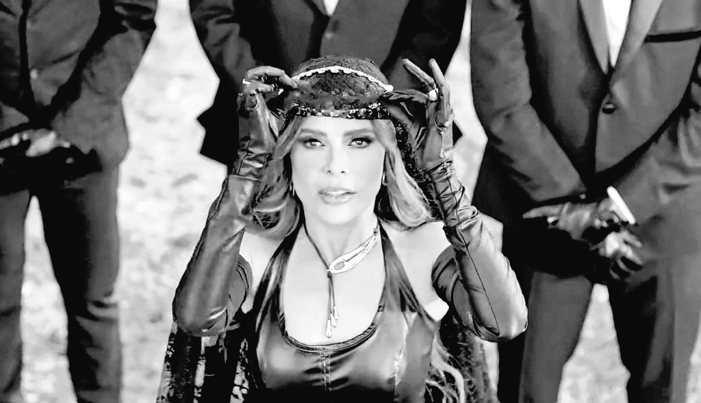 ChuyCano_'s tweet photo. QEPD Gloria Trevi 🪦🖤 https://t.co/51n1Vz6QN9