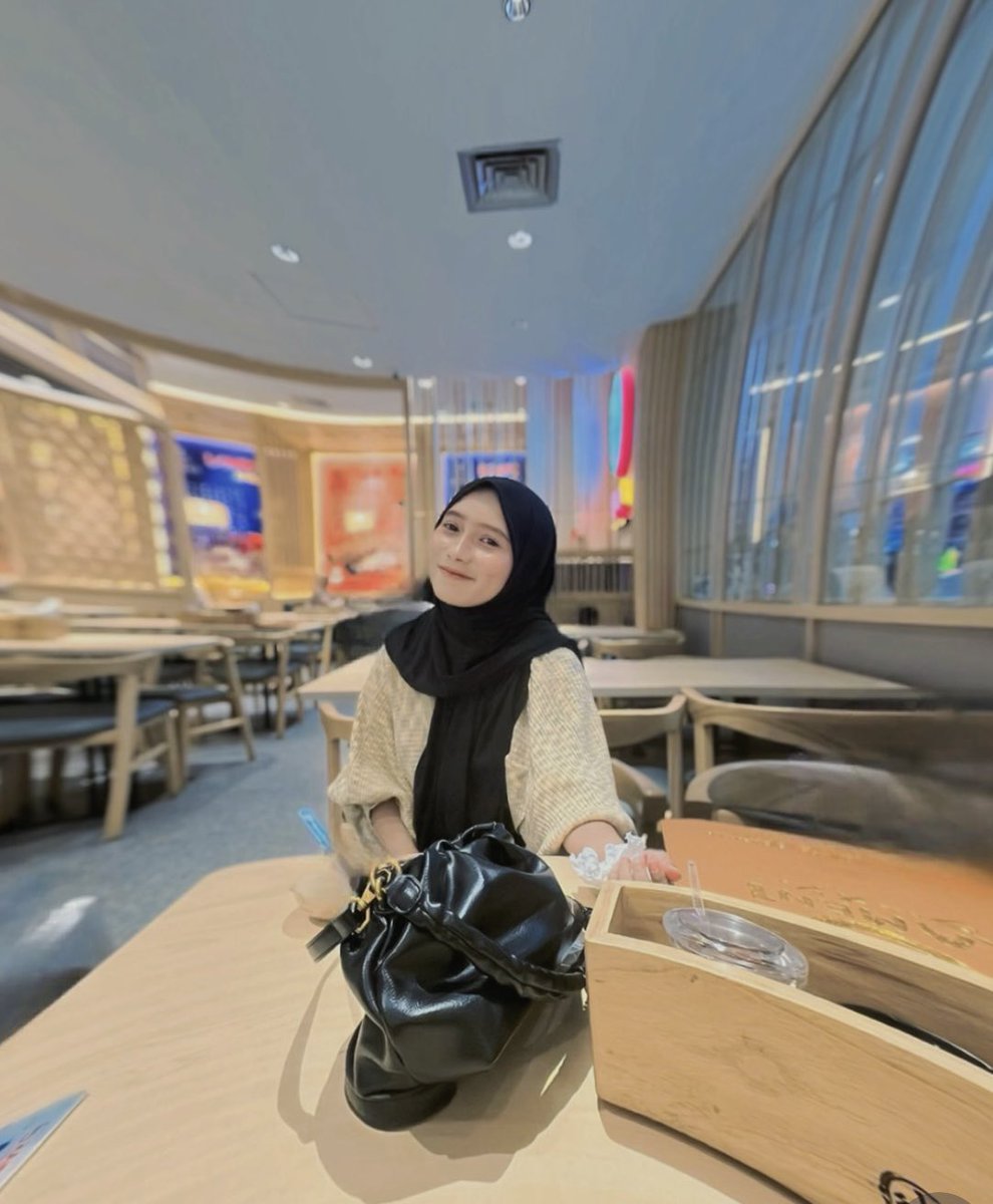 inimahesw's tweet photo. Aku lahir dituntut untuk berguna,
-Bukan Sempurna. https://t.co/7MrUFUVxqH