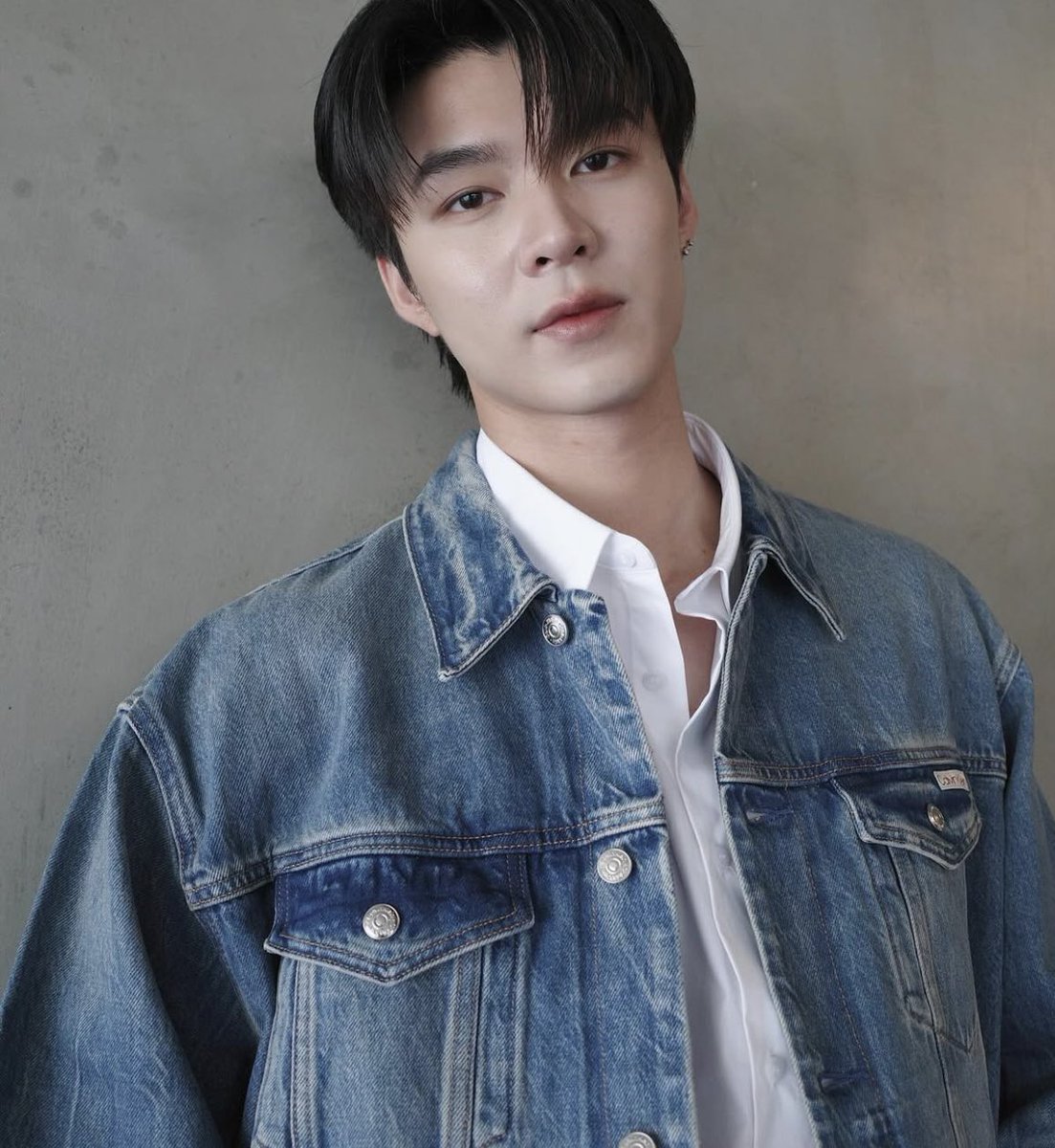 ppmoon199388's tweet image. เค้าบอกคนหน้าเหมือนกันคือคนเกิดมาคู่กัน 🤍