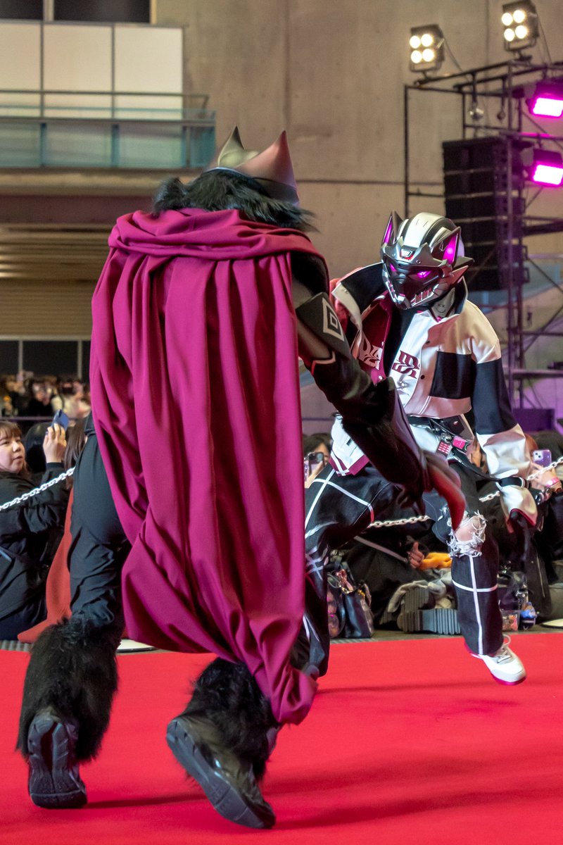 u_il2k's tweet photo. ヒーローショー　佐伯イッテツ
蹴りのシーン⭐️
#にじフェス2025 #にじフェス2025_Day1 #佐伯イッテツ https://t.co/XawcFaIphN