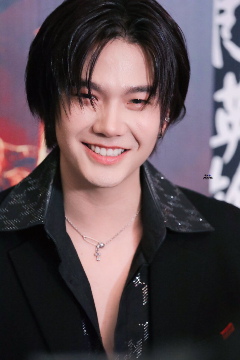 bluuniverse0406's tweet photo. พี่ดาราคนฮอต

BUILD MOVIE NIGHT
200225 #มังกรหยก2025XThailandHeadlines
꒰ @JakeB4rever #BuildJakapan ꒱ 
#Beyourluve 

#bluuniversepic https://t.co/EDRLrVj1Ng