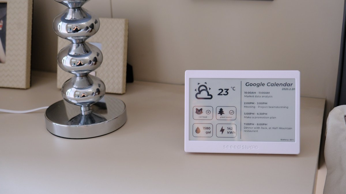 🚀 Spoiler! A new XIAO Gadget on the way! XIAO ePaper Display, a sleek 7.5" ePaper display powered by XIAO ESP32C3 (features below). 

💡 We're in the final dev stages. What other features would you like to see in the production version?