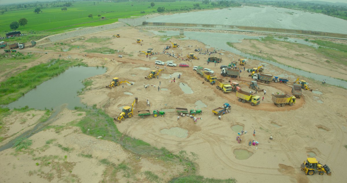 viswanathart's tweet image. Game Changer 2024 Postproduction Design works #gamechanger #creativedirector #lookdevelopment #visualization #productiondesign #preproductionart #vizdev #ramcharan viswanath-sundaram.artstation.com