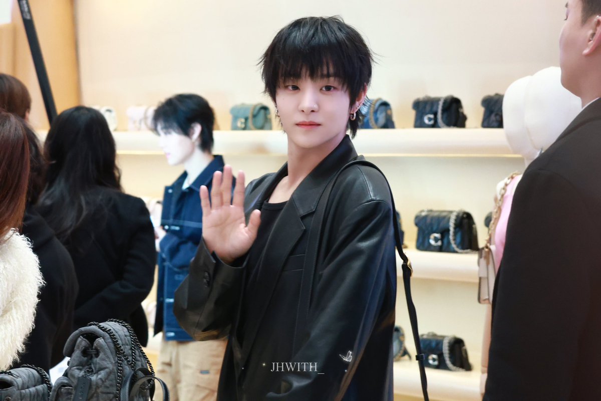 JHWITH _ tweet media