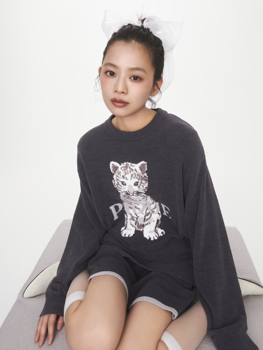 WHITE TIGER SERIES🤍 あどけない表情のこどものホワイトタイガーが