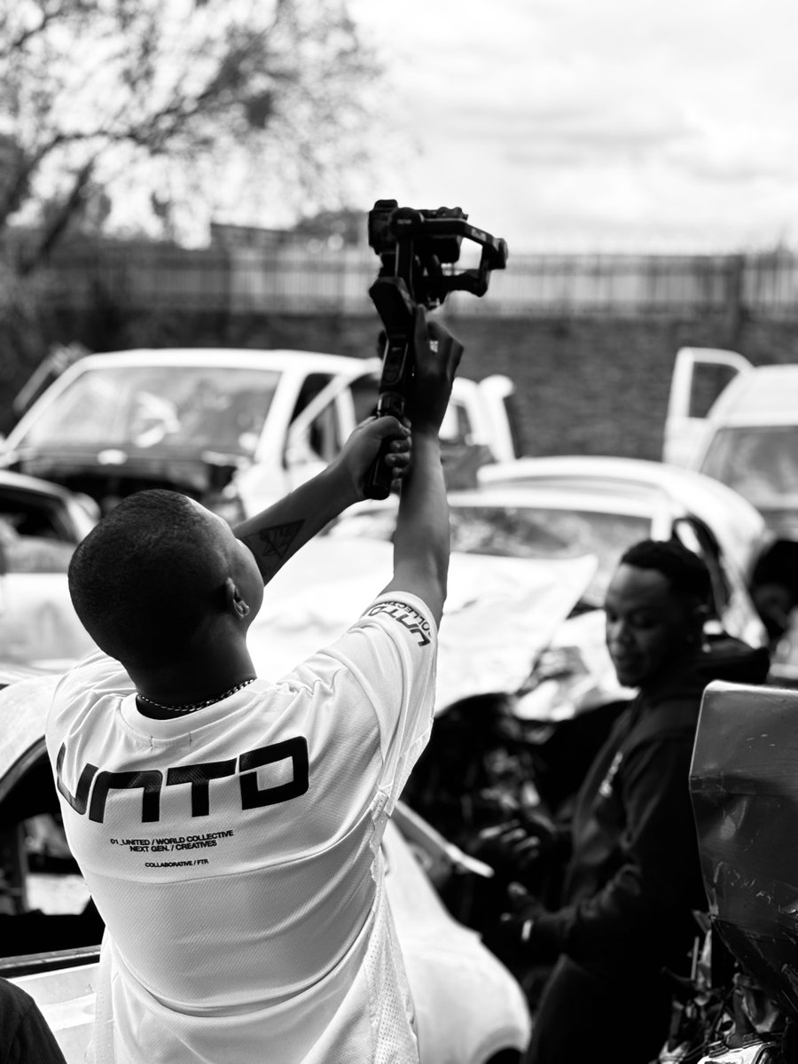 PdotO_SA's tweet image. My 7th Studio Album
SIPHELELE: BOOK II 

Officially available 
Stream it , Spread it, repeat

Love

open.spotify.com/album/4DIR8l63…