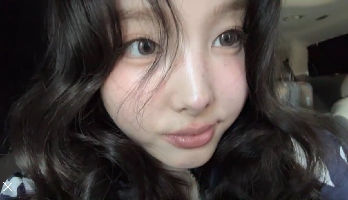 imnayeonarchive's tweet photo. 🧸🤍 https://t.co/9Z514QmpMo