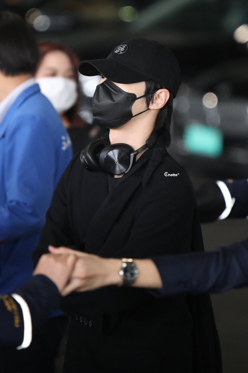 ChottoTH's tweet photo. 250221 NCT127 Doyoung at Suvarnabhumi Airport💚💚
#หลบหน่อยน้าเลขมา #NCT127 
#DOYOUNG #도영
#NCT127_NEOCITY_THE_MOMENTUM
#NCT127_NEOCITY_BANGKOK_THE_MOMENTUM https://t.co/PUXHZdUck9
