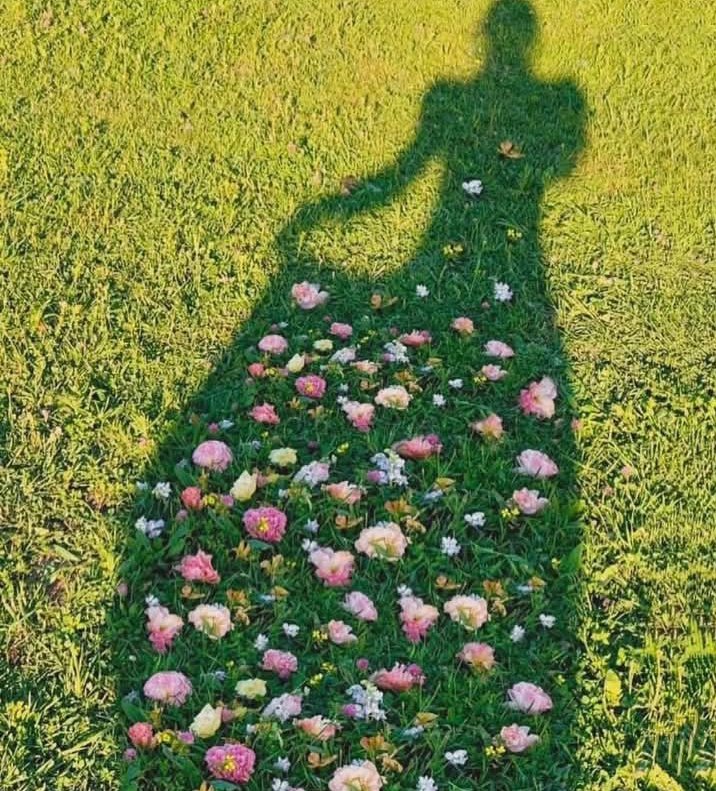 Priyank78532802's tweet image. मैं नहीं मानती की समय के साथ घाव भर जाते हैं...
सामने दोषी आ जाएं जो ज़ख्म फिर से हरे हो जातें हैं..!!✨🕊️

#Py ✍️