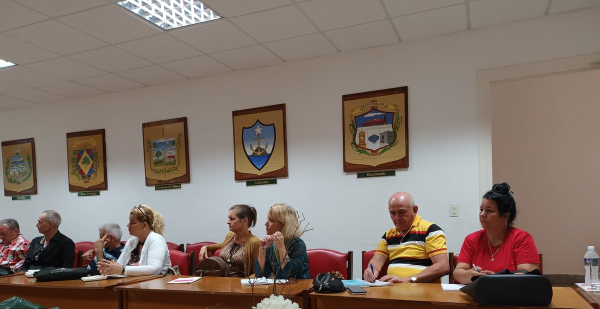Maria del Carmen Velasco Gómez (@mariac_velasco) on Twitter photo #VillaClara participo encuentro equipos #Remedios y #Manicaragua Programa Transición hacia #MunicipiosSostenibles con equipo país y <a href="/MilaxyA/">Milaxy Yanet Sánchez Armas</a> Gobernadora. #JuntosPorVillaClara <a href="/Colina_VClara/">Miguel Colina</a> <a href="/CITMAVCL/">Delegación Territorial del CITMA en Villa Clara</a> <a href="/citmacuba/">Ministerio de Ciencia, Tecnología y Medio Ambiente</a> <a href="/ArmandoRguezB/">Armando</a> <a href="/DarieldeLenGar1/">Dariel de León García</a> <a href="/adianez_taboada/">Adianez Taboada</a> <a href="/napolesguerra12/">José Luis Nápoles Guerra</a> #VillaClara participo encuentro equipos #Remedios y #Manicaragua Programa Transición hacia #MunicipiosSostenibles con equipo país y <a href="/MilaxyA/">Milaxy Yanet Sánchez Armas</a> Gobernadora. #JuntosPorVillaClara <a href="/Colina_VClara/">Miguel Colina</a> <a href="/CITMAVCL/">Delegación Territorial del CITMA en Villa Clara</a> <a href="/citmacuba/">Ministerio de Ciencia, Tecnología y Medio Ambiente</a> <a href="/ArmandoRguezB/">Armando</a> <a href="/DarieldeLenGar1/">Dariel de León García</a> <a href="/adianez_taboada/">Adianez Taboada</a> <a href="/napolesguerra12/">José Luis Nápoles Guerra</a>