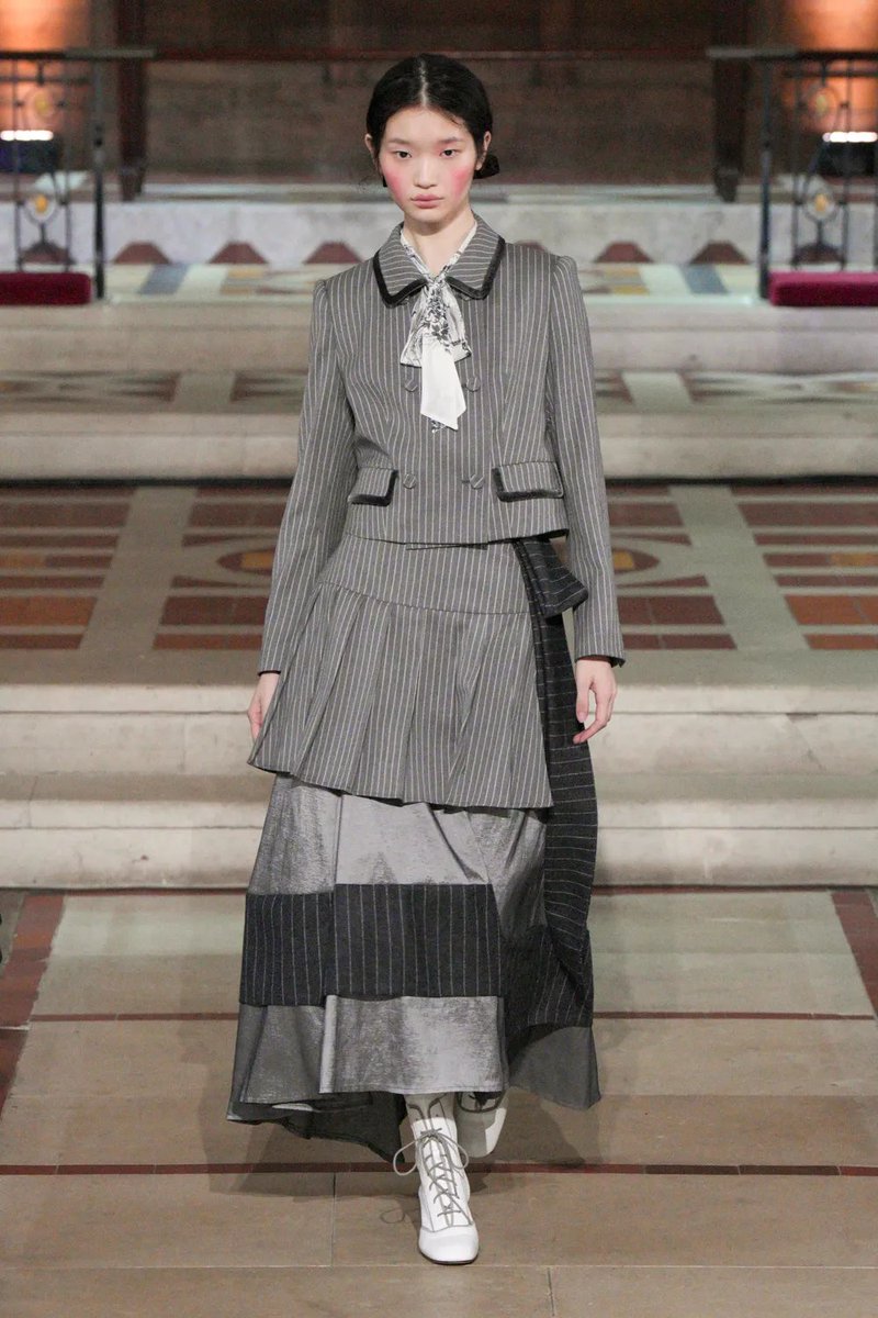 THIS look of ✨Bora Aksu✨ Fall/Winter 2025.🪡