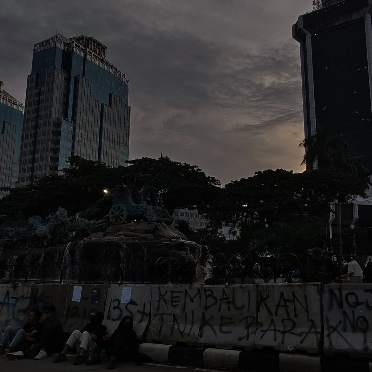 sdrmj__'s tweet photo. Patung Kuda,
21/02/25 17:57 WIB https://t.co/26KVnuX7xW