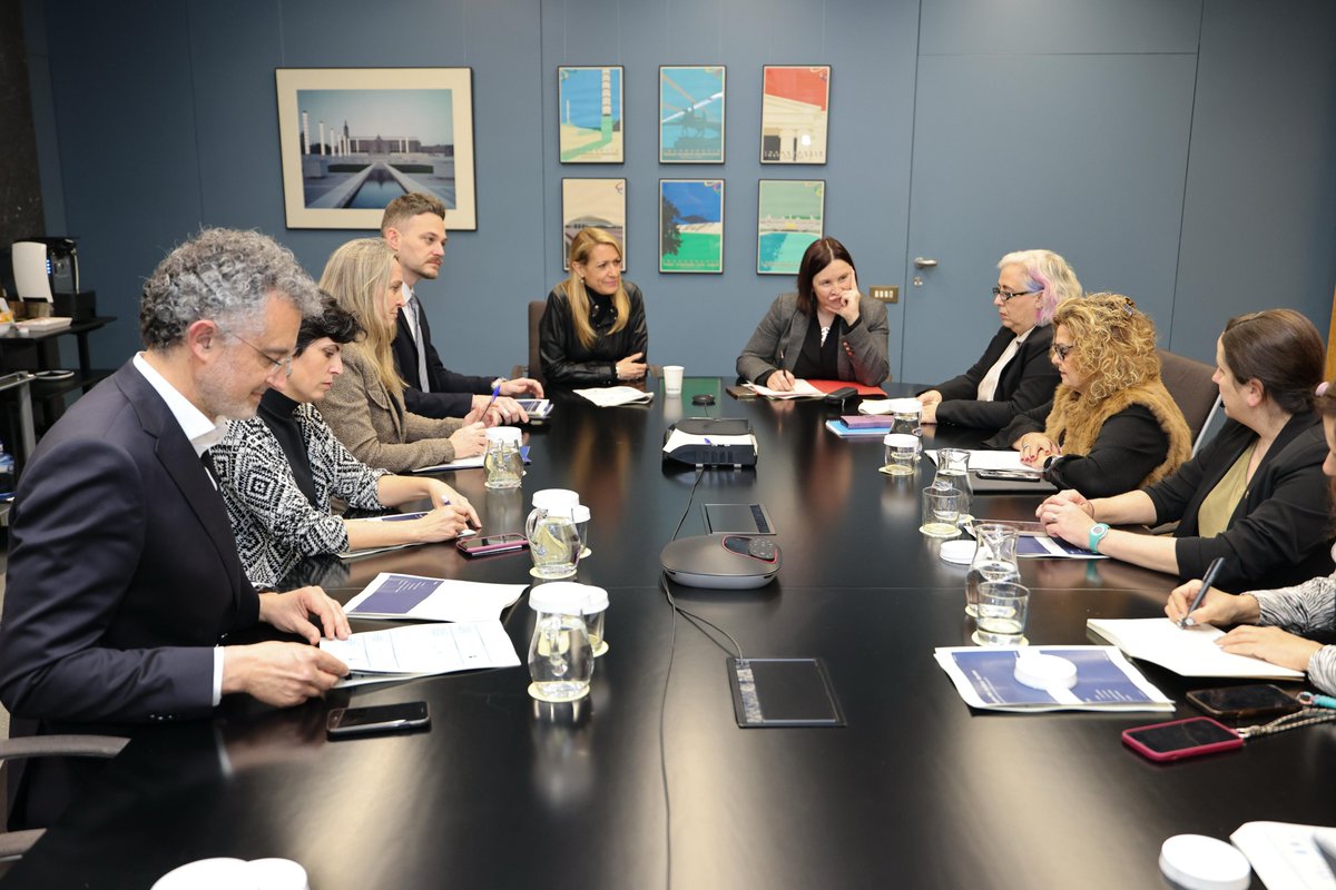 aiguesbcnclient's tweet image. 🔈Avui ens reunim amb Maria Eugènia Gay, tinenta d’Alcaldia de l’Ajuntament de #Barcelona, per analitzar l’impacte del #ProgramaONA en el municipi.

Aquest programa és una iniciativa conjunta amb @CreuRojaCAT per millorar l’ocupabilitat de persones en situació de vulnerabilitat.