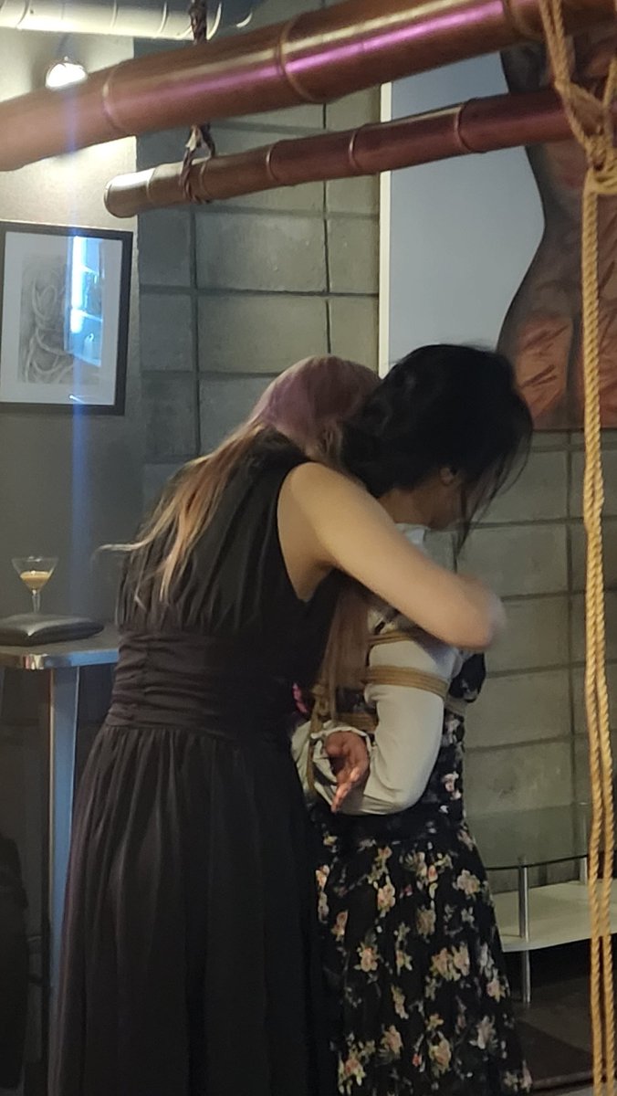 발렌티의 라이브쇼 진행중!!