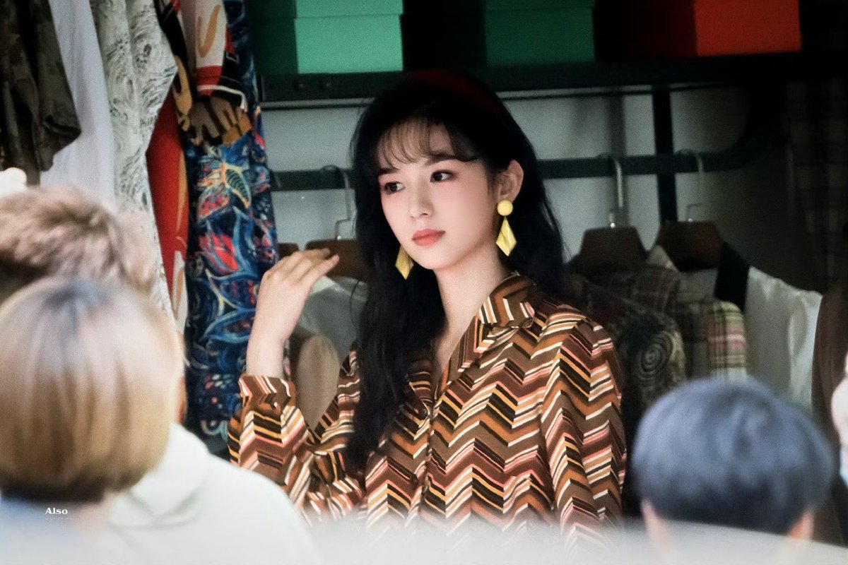 lzyeahh's tweet photo. 𝟐𝟎𝟐𝟓𝟎𝟐𝟏𝟗
Zhou Ye ✘ Hello 1983丨retro pictorial beauty.
#ZhouYe #hereIcome1983 #dreamofgoldenyears
📸 Also 周也 https://t.co/Ctd3n8WfZW