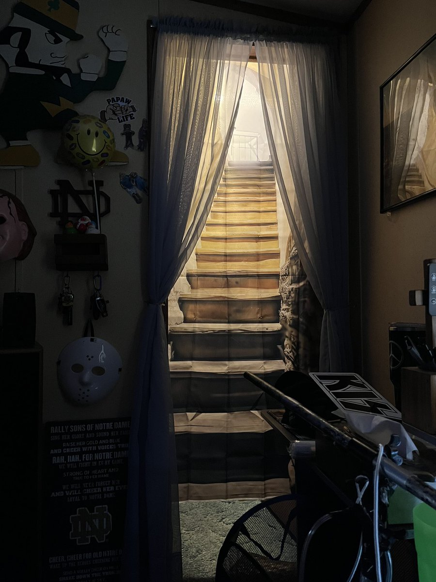 I’ve slowly been working on a “New” Chill out room. 
This is the closet entrance 
I’m likin it, You??