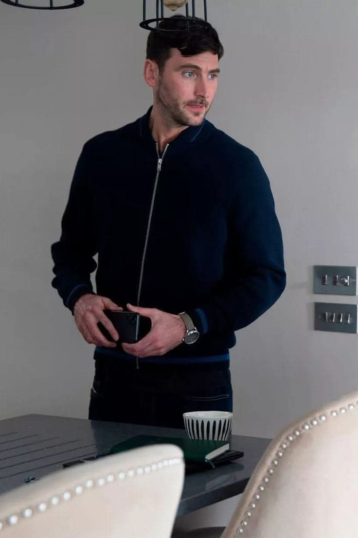 Me and <a href="/libertysavagex/">Liberty Savage (Libs)</a> are on holiday in Australia 

So while she's sorting Faith 
I'm trying to sort a special romantic surprise for her.

Hopefully she doesn't find out. Before it's ready