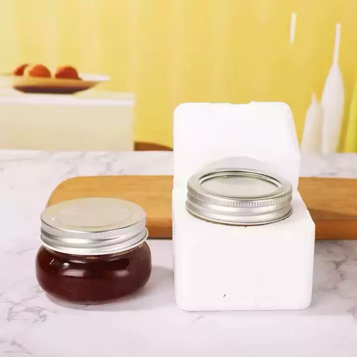 kitchenworldrsa's tweet photo. Dip Jars🔥🔥🔥

These Dip jars is the ultimate solution for all your dips, hummus and so much more🧑‍🍳🧑‍🍳🧑‍🍳. 

The jar is elegant enough to put on your table when entertaining and is ideal to sealwith a lid and take on a picnic. Leftovers can also be stored for later💁‍♀️

It is also ideal for your favourite preserves and individual desserts😎

Available in : 
Gold
Silver 

Capacity - 100mls

Retail : R10 each
Stock : *R8.5* each

Code : SD614-8 Gold 
SD722-3 Silver