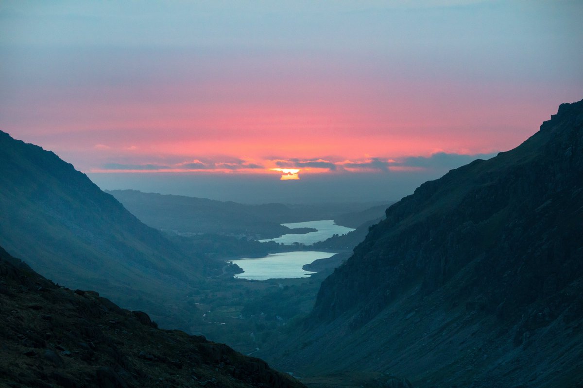 Breathingmatter's tweet photo. Take on a classic challenge with a twist in 2025! Join the Snowdonβs Yr Wyddfa by Sunrise Trek and climb Wales' highest mountain under the stars. Descend with stunning views of Eryri National Park. Save Β£15 β sign up today! https://t.co/ZPacoTIxcF
#SnowdonAtNight https://t.co/6ER6ONDg7E