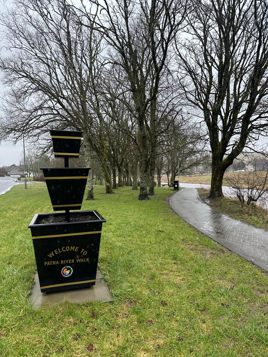 EACEnvCrime's tweet photo. Officers have been in the Doon Valley today dealing with abandoned &amp; nuisance vehicles, dog fouling, fly tipping &amp; littering. Help us keep your community clean &amp; green and protect the environment by being responsible  with your waste #BeResposible https://t.co/srGhgfL9KR