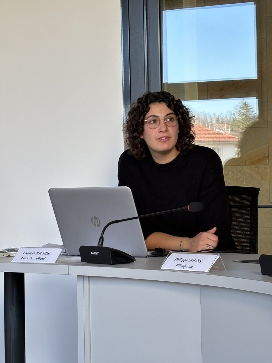 PETITES VILLES DE DEMAIN. La ville de Nantua est engagée avec les services de l’État et HBA dans ce programme d’aide aux communes. Merci à Ophelie Colin, cheffe de projet, pour son action menée depuis 4 ans . Cette ingénierie est vitale  pour une ville comme Nantua. <a href="/Prefet01/">Préfète de l'Ain</a>